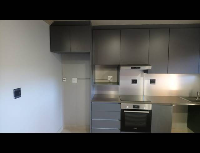 2 BEDROOM APARTMENT FOR SALE IN UMHLANGA RIDGE